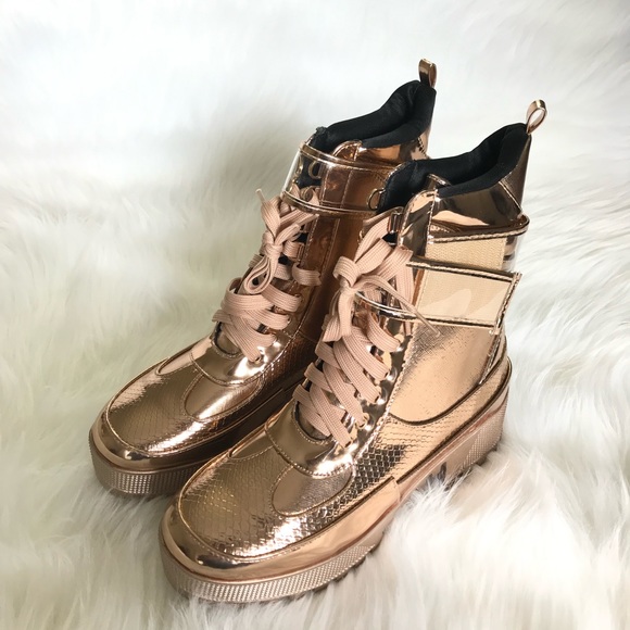 Unilady | Lug Sole Combat Boots - Picture 7 of 17